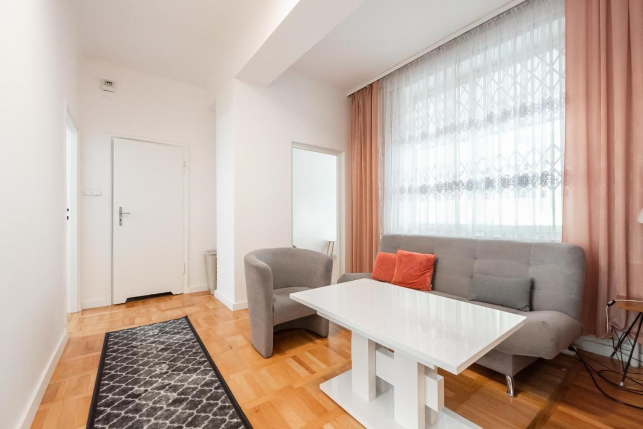 Plac Zbawiciela 3-Bedroom Apartment Warsaw Ngoại thất bức ảnh